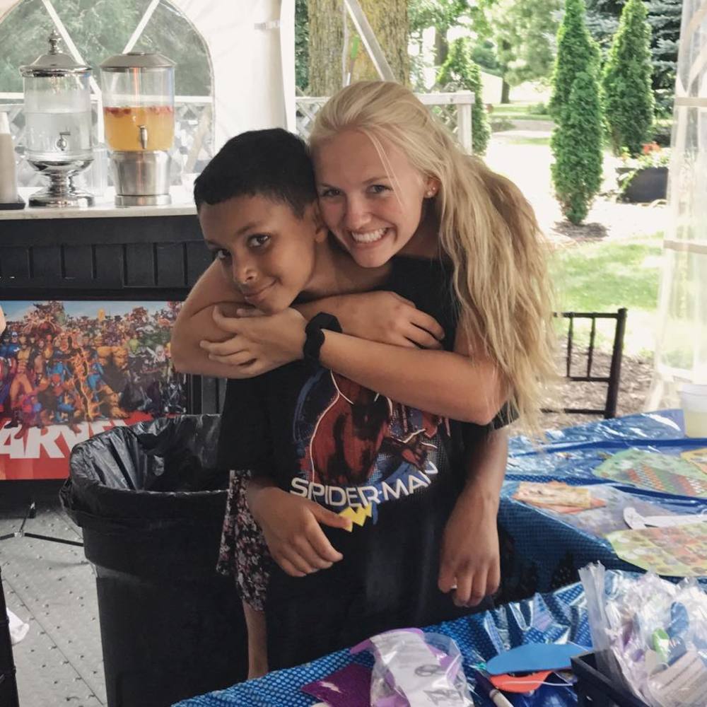 Meet your Posher, Halle